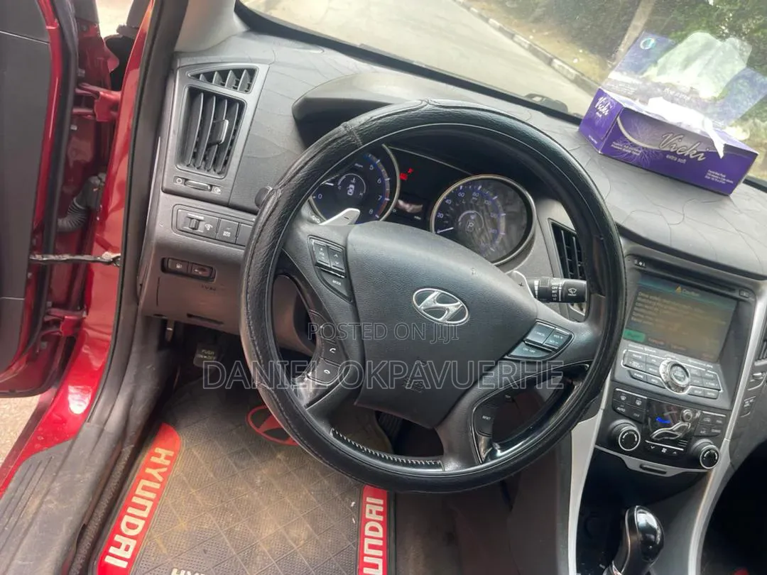 Hyundai Sonata 2012 Red