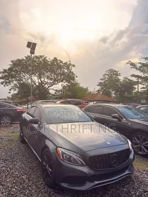 Mercedes-Benz C300 2016 Black