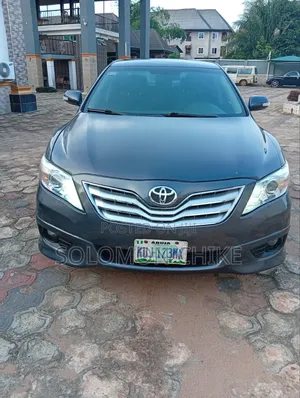Toyota Camry SE 4dr Sedan (2.5L 4cyl 6AM) 2010 Gray