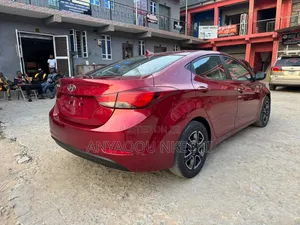 Hyundai Elantra 2014 Red