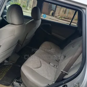 Toyota RAV4 2009 Silver