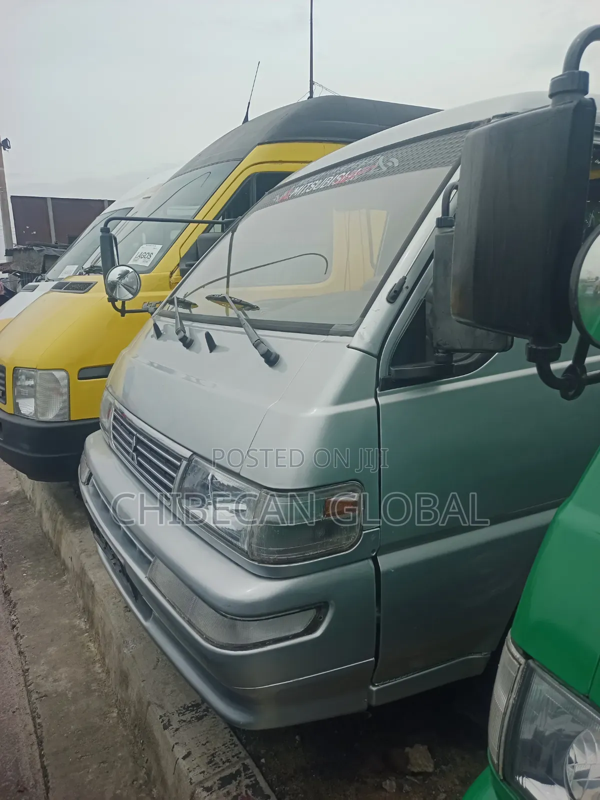 Mitsubishi Delica 2009 Blue