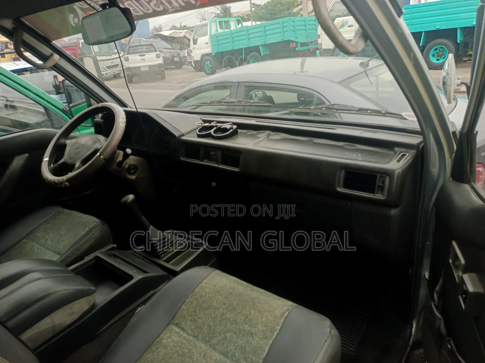 Mitsubishi Delica 2009 Blue