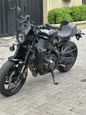 Yamaha 2024 Black