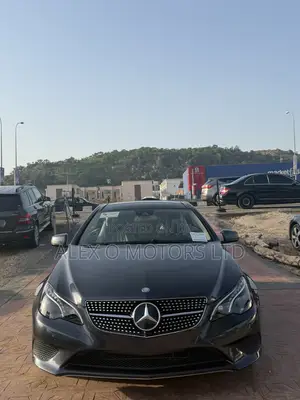 Mercedes-Benz E350 Base 4Matic Coupe AWD (3.5L 6cyl 7A) 2014 Gray