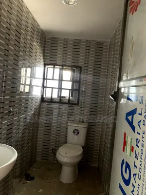 1bdrm Bungalow in Off Top Land for rent