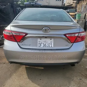 Toyota Camry SE 4dr Sedan (2.5L 4cyl 6A) 2016 Silver