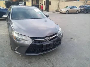 Toyota Camry 2016 Gray