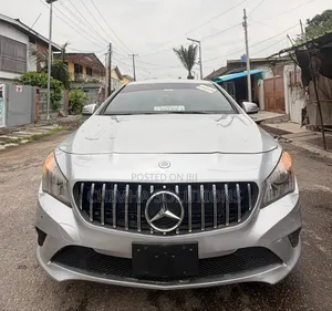 Mercedes-Benz A-Class 2016 Silver