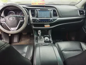 Toyota Highlander 2016 Black