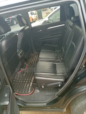 Toyota Highlander 2016 Black