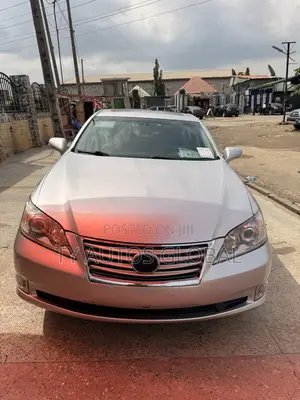 Lexus ES 350 2011 Silver