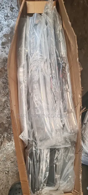 Booth Chrome Prado 2020