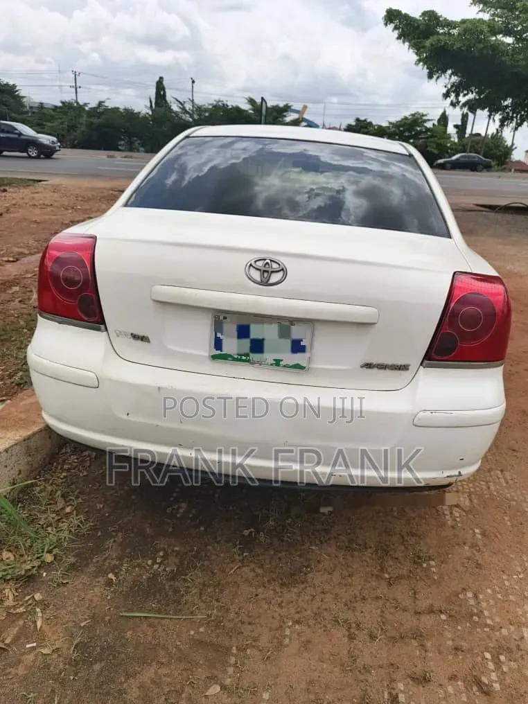 Toyota Avensis 2006 White