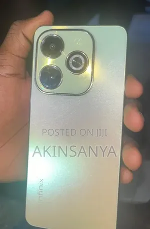 Infinix Hot 40i 256 GB Gold