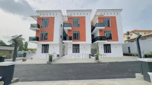 4bdrm Townhouse/Terrace in Utako for sale