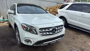 Mercedes-Benz GLA 250 2017 White