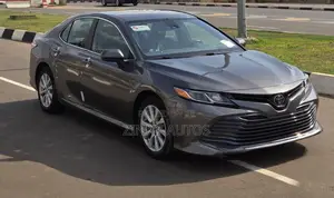 Toyota Camry 2018 Gray