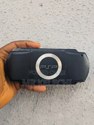 Very Clean Uk Used Playstation Potable With 19 Best Games (Psp Fat)