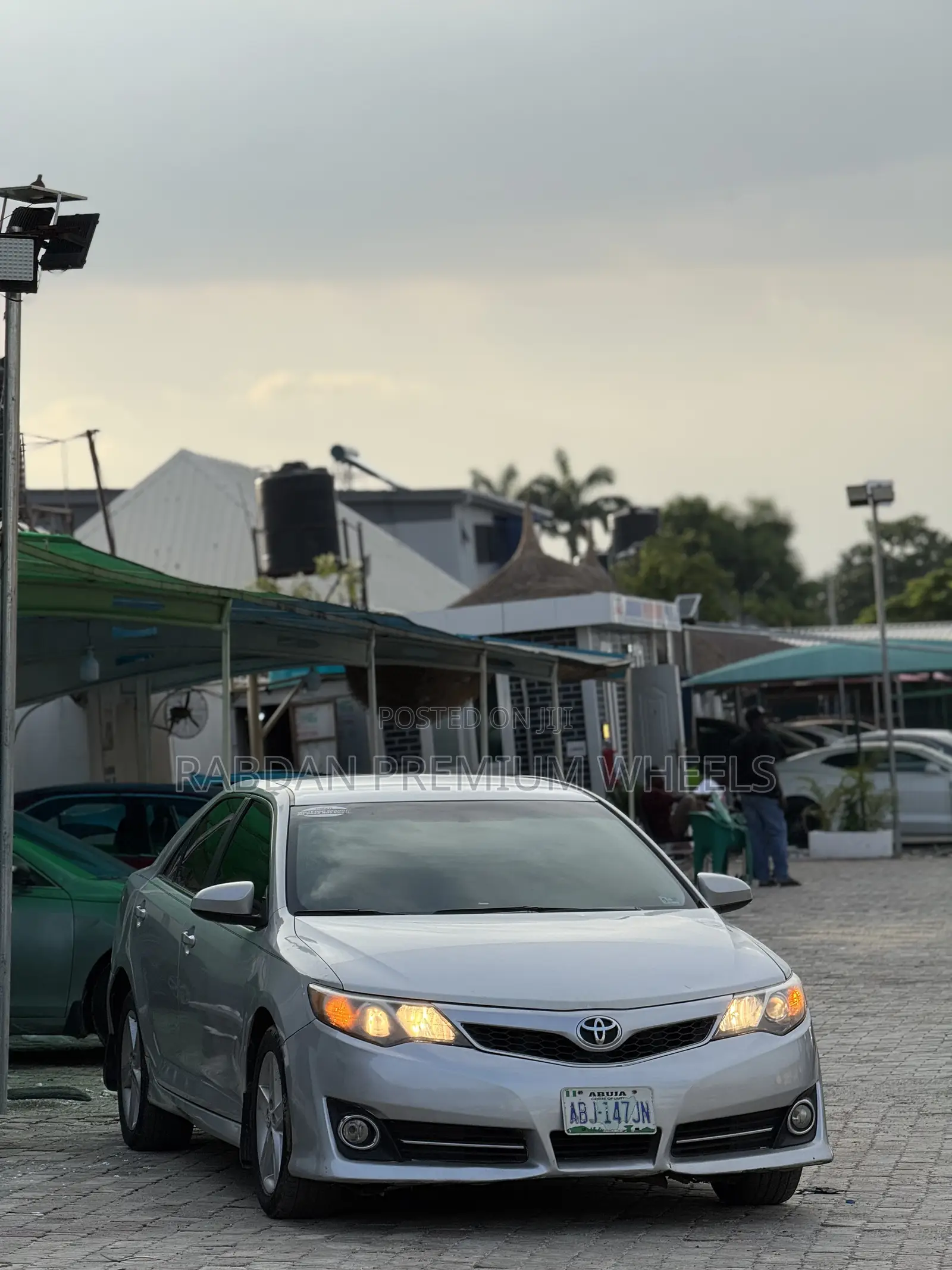 Toyota Camry 2014 Silver