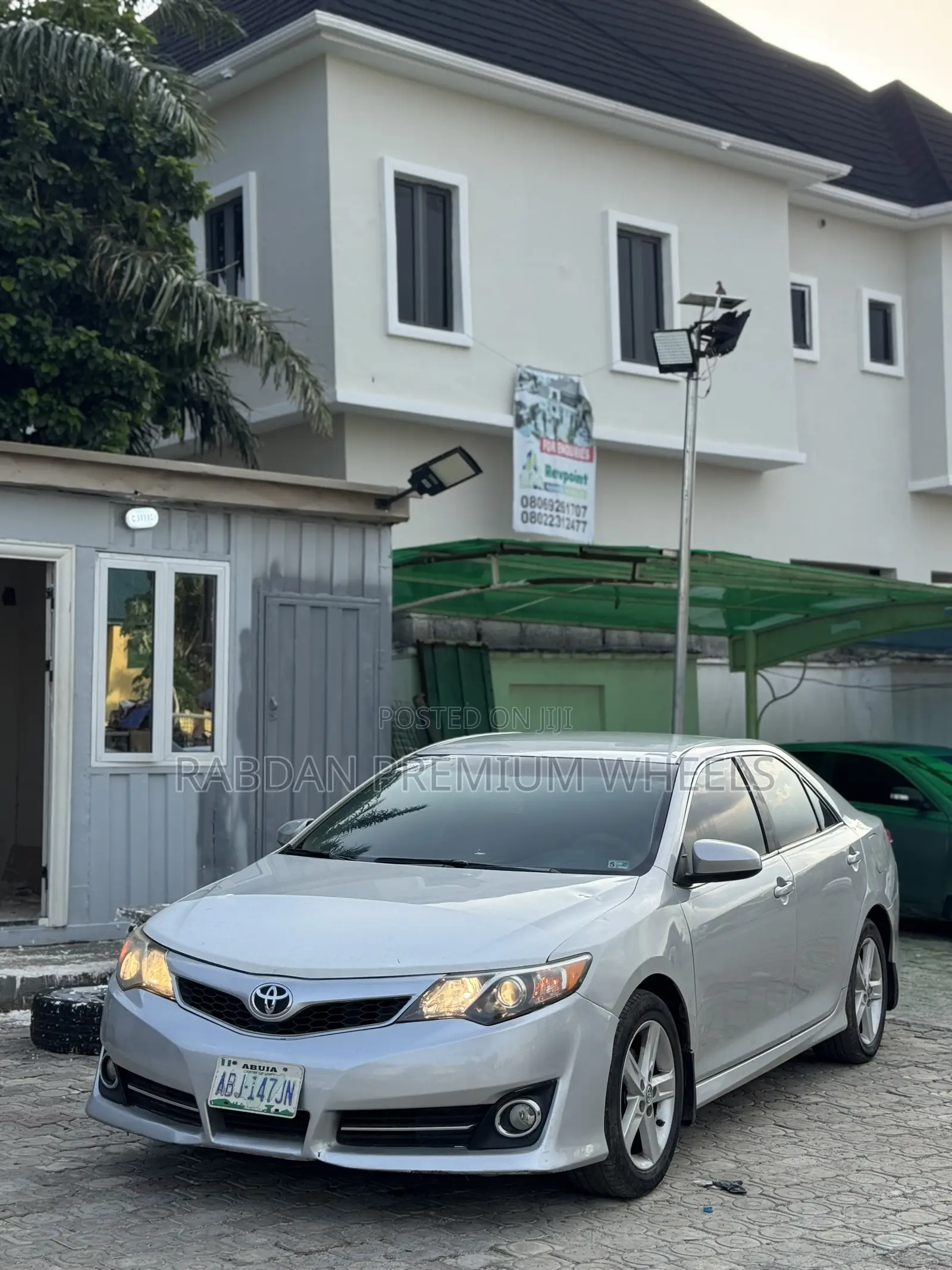 Toyota Camry 2014 Silver