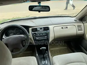 Honda Accord Wagon 2000 Gold