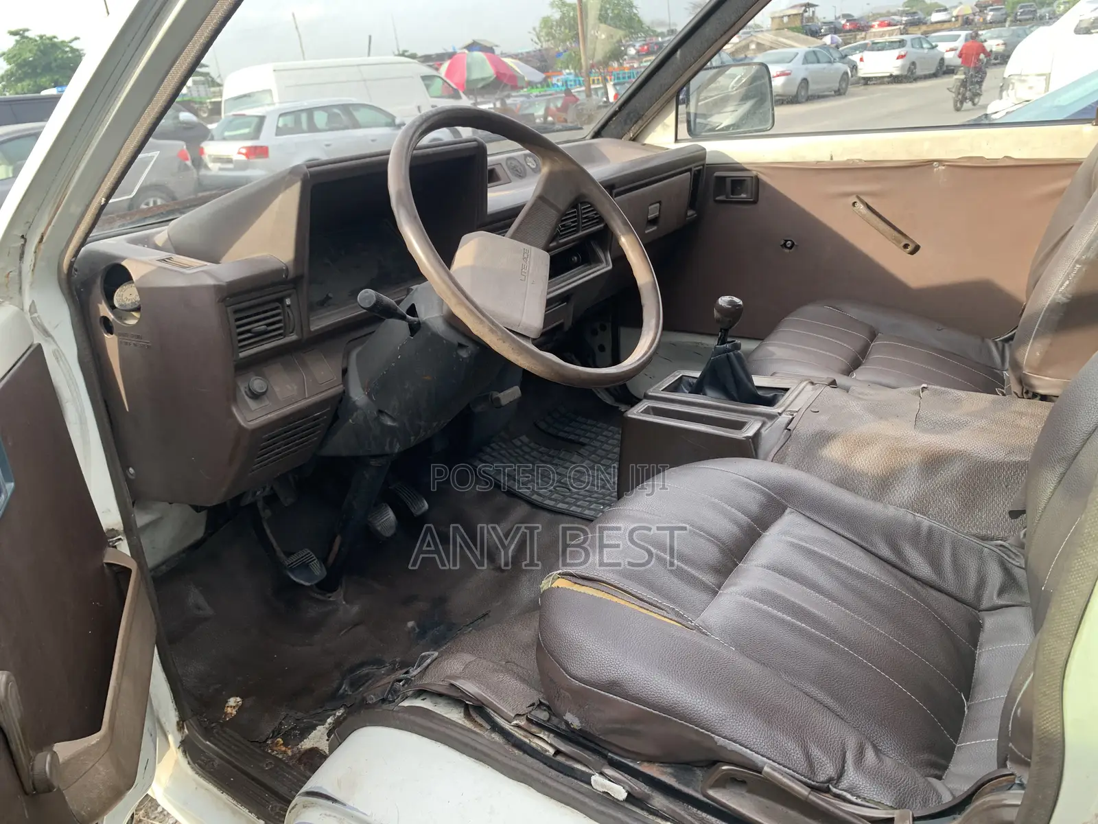 Toyota Regius 1995 White