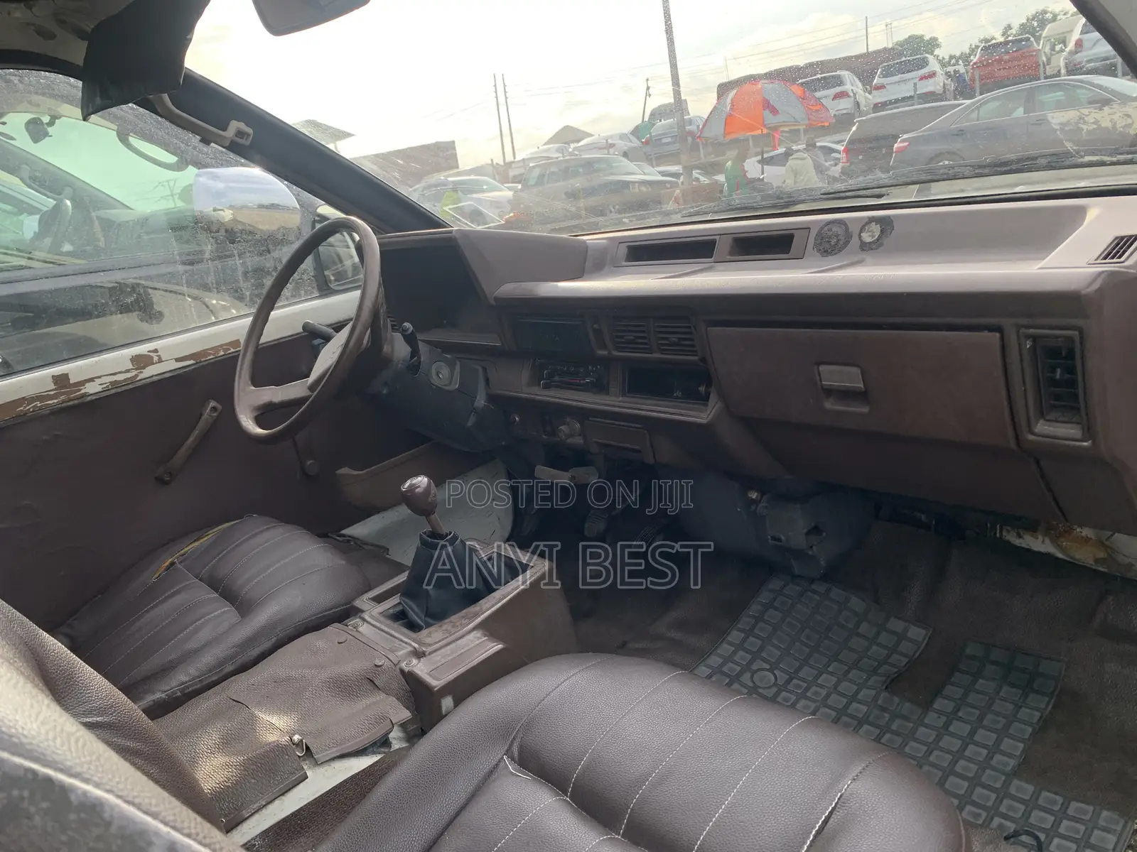 Toyota Regius 1995 White