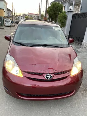 Toyota Sienna LE 2008 Red