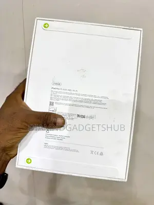 New Apple iPad Pro 11 (2025) 256 GB Silver