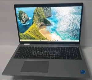 Laptop Dell Precision 3570 16GB Intel Core i5 SSD 512GB