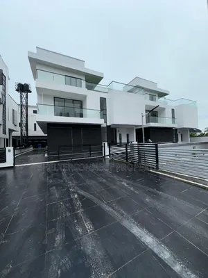 5bdrm Duplex in Lekki Expressway for sale