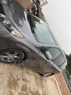 Toyota Sienna LE 7 Passenger 2012 Gray