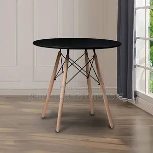 High Quality Round Dining Table With Wooden Leg