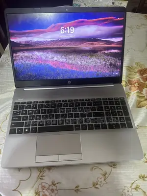 Laptop HP 250 G8 12GB Intel Core i5 HDD+SSD 1T