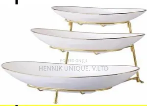 3pcs Ceramic Oval Display Stand With Good Plates