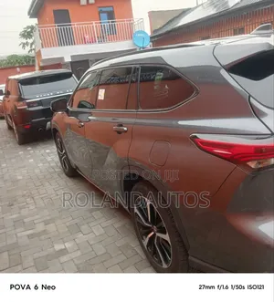 Toyota Highlander XSE FWD 2023 Gray
