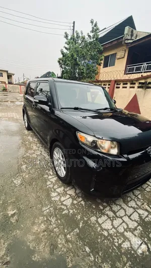 Car 2011 Black