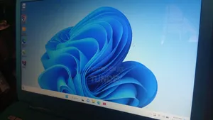 New Laptop HP Stream 11 Pro G3 4GB Intel Core 3 SSD 32GB