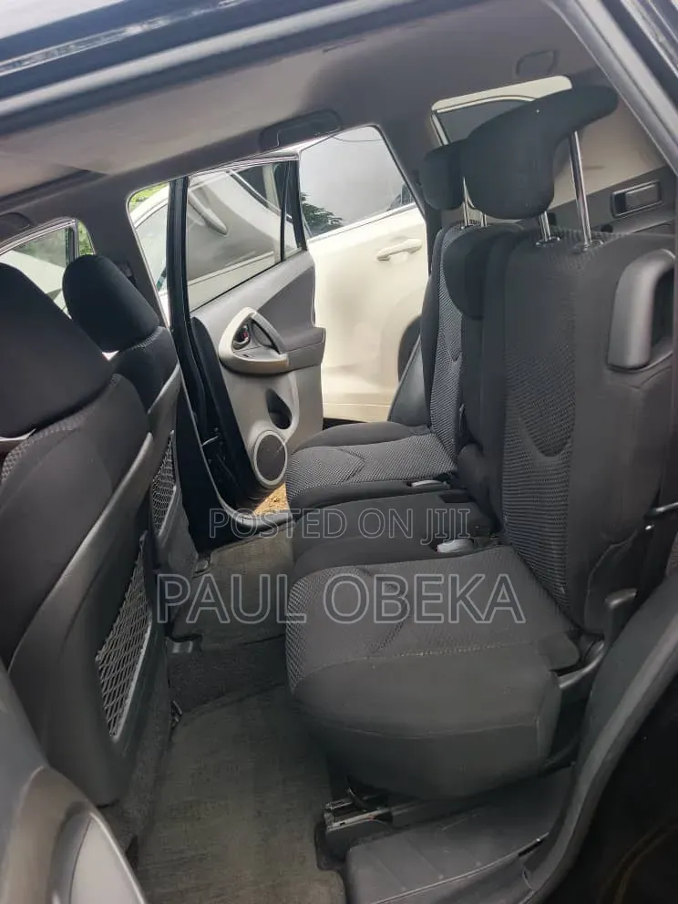 Toyota RAV4 2010 Black
