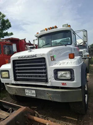 New Arrival Clean Sound Rd Mack Ten Tyres Long Frame Truck Superb