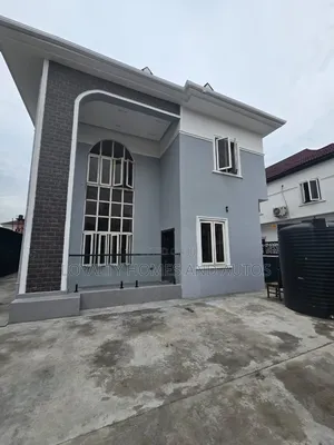 5bdrm House in Lekki Phase 1 for rent