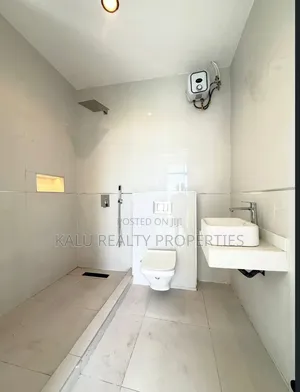 3bdrm Apartment in Ikate for sale