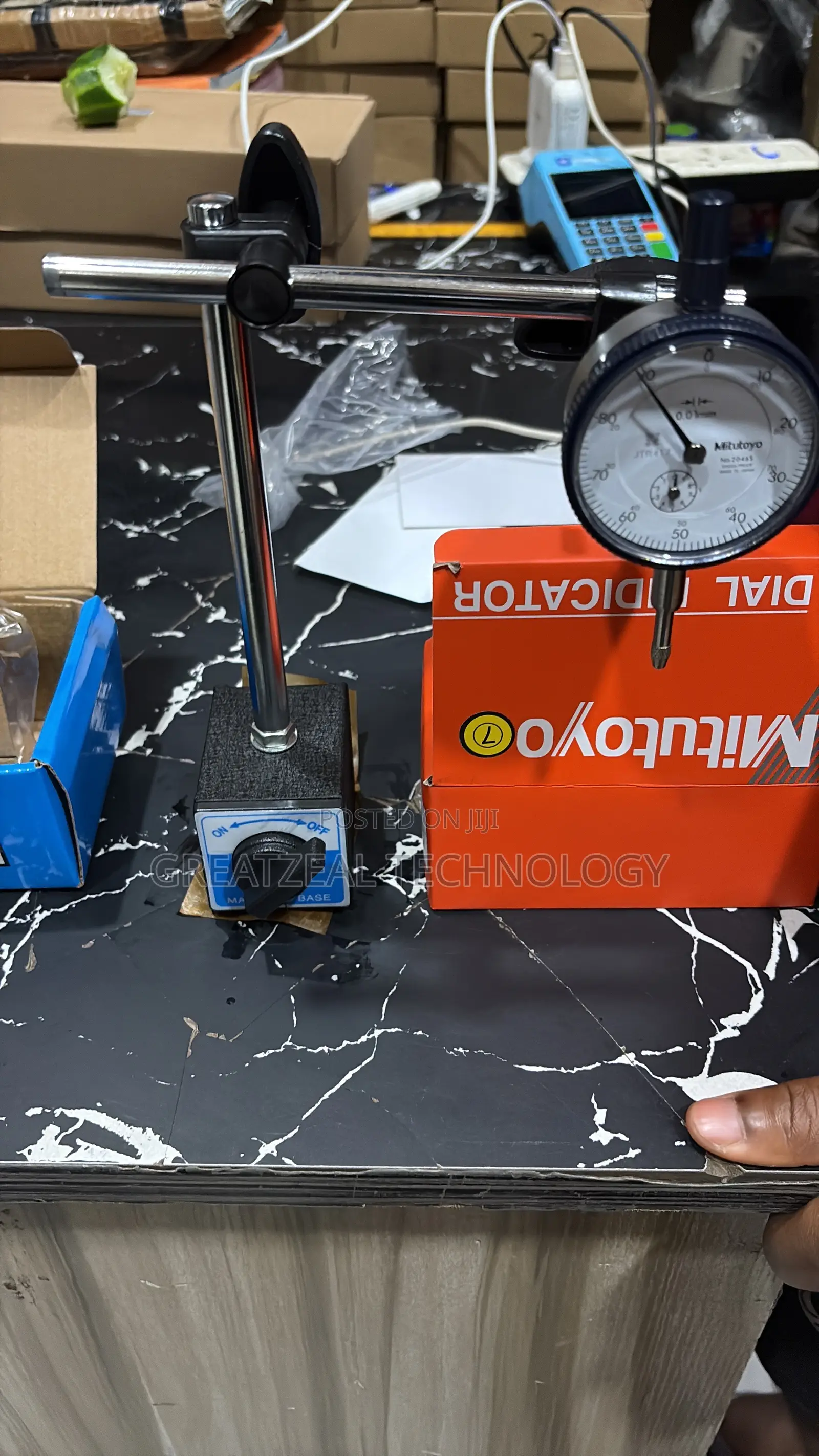 Magnetic Base