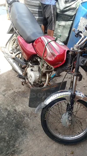 Bajaj Boxer 2015 Red