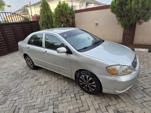 Toyota Corolla LE 2004 Silver