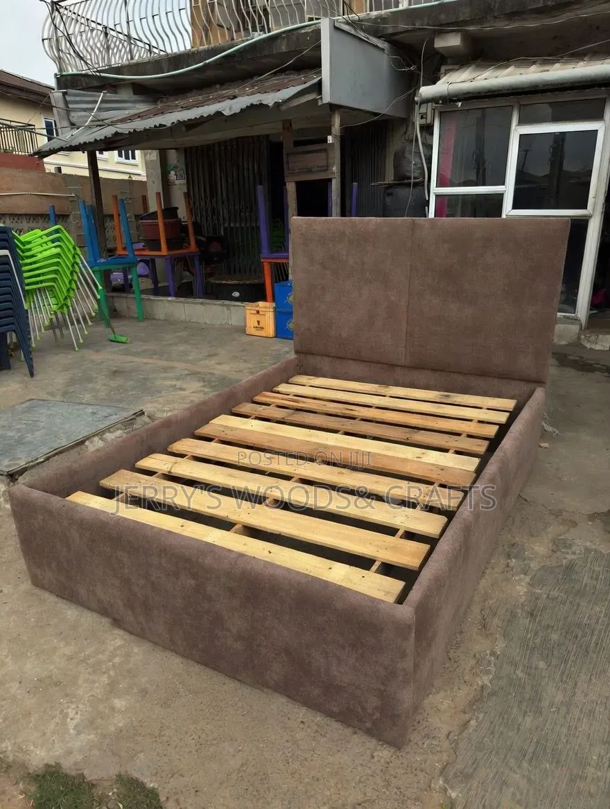 4/Half by 6ft Bedframe