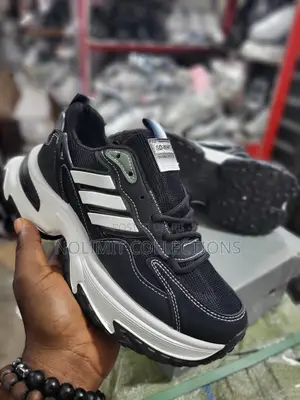 Quality Sneakers With High Soles