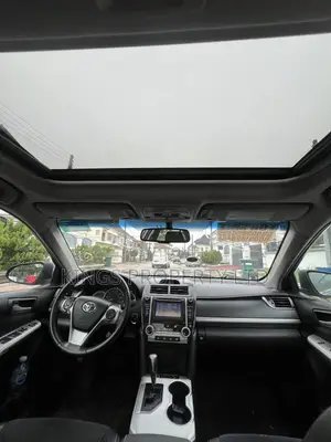 Toyota Camry SE 4dr Sedan (2.5L 4cyl 6A) 2013 Gray