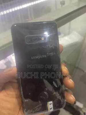 Samsung Galaxy S10e 128 GB Black